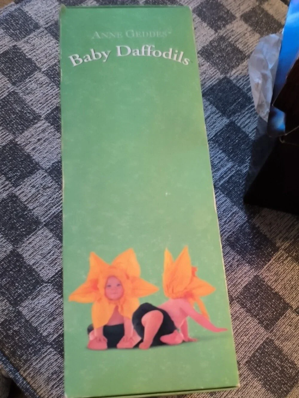 Anne Geddes Baby Daffodils Doll - Yellow / Dark Skinned